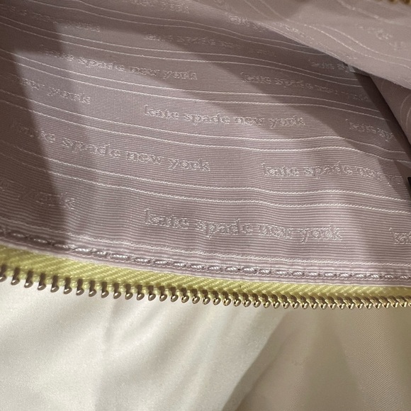 Kate Spade Large Wristlet New - Picture 5 of 8